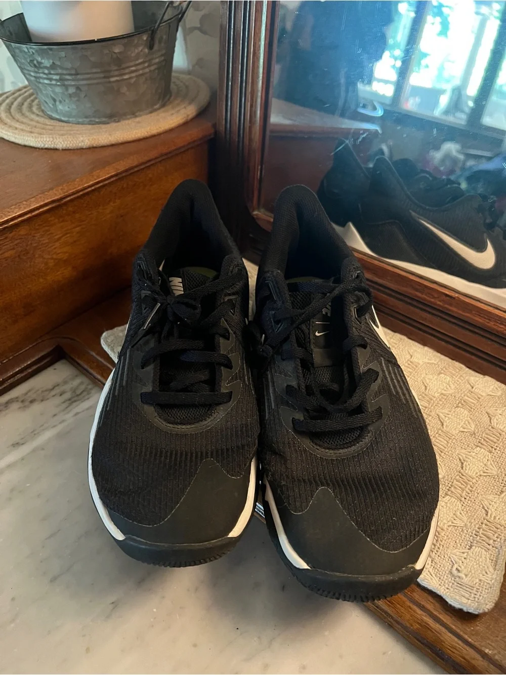 NIKE Classic Precision 5 Low Top Basketball Sneakers Black White Men's Size 8.5